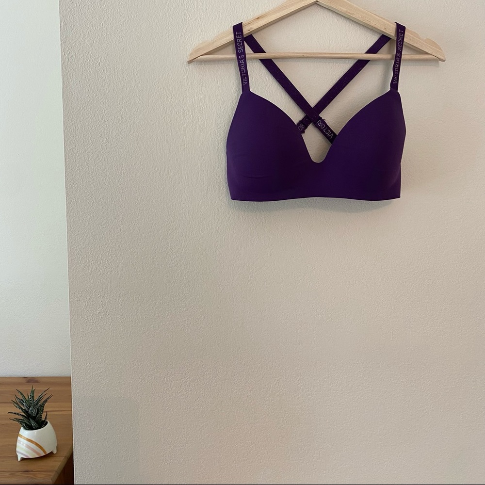 Victorias Secret Wireless Tshirt Bra with interchangable straps, 32E / DD